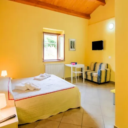 Vibrant Villa In Torre Di Ruggiero With Sauna * Torre di Ruggiero