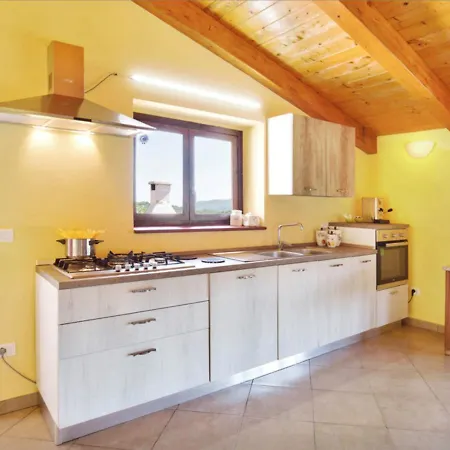 Vibrant Villa In Torre Di Ruggiero With Sauna Torre di Ruggiero